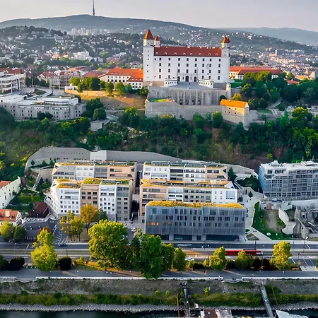 Daire Design - Steps From The Castle And Danube