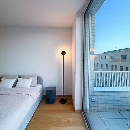Design - Steps From The Castle And Danube Daire